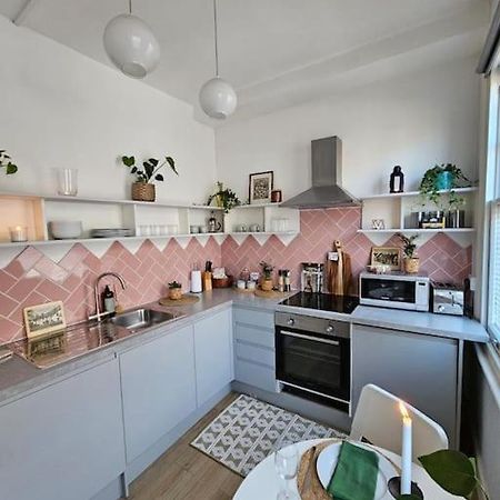 Beautiful And Spacious Flat Londra Exterior foto