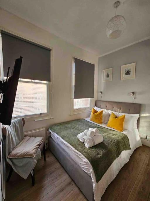 Beautiful And Spacious Flat Londra Exterior foto
