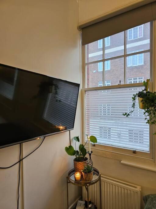 Beautiful And Spacious Flat Londra Exterior foto