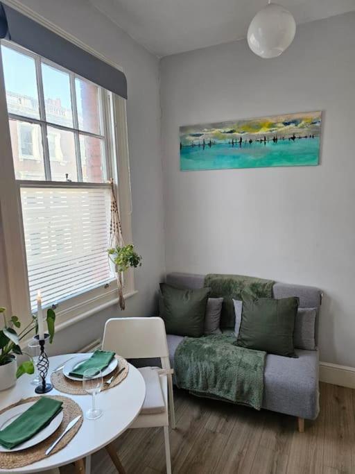 Beautiful And Spacious Flat Londra Exterior foto