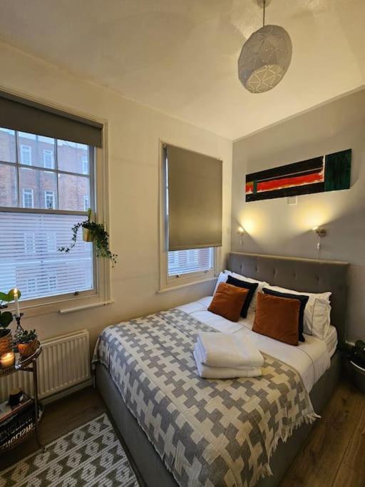 Beautiful And Spacious Flat Londra Exterior foto