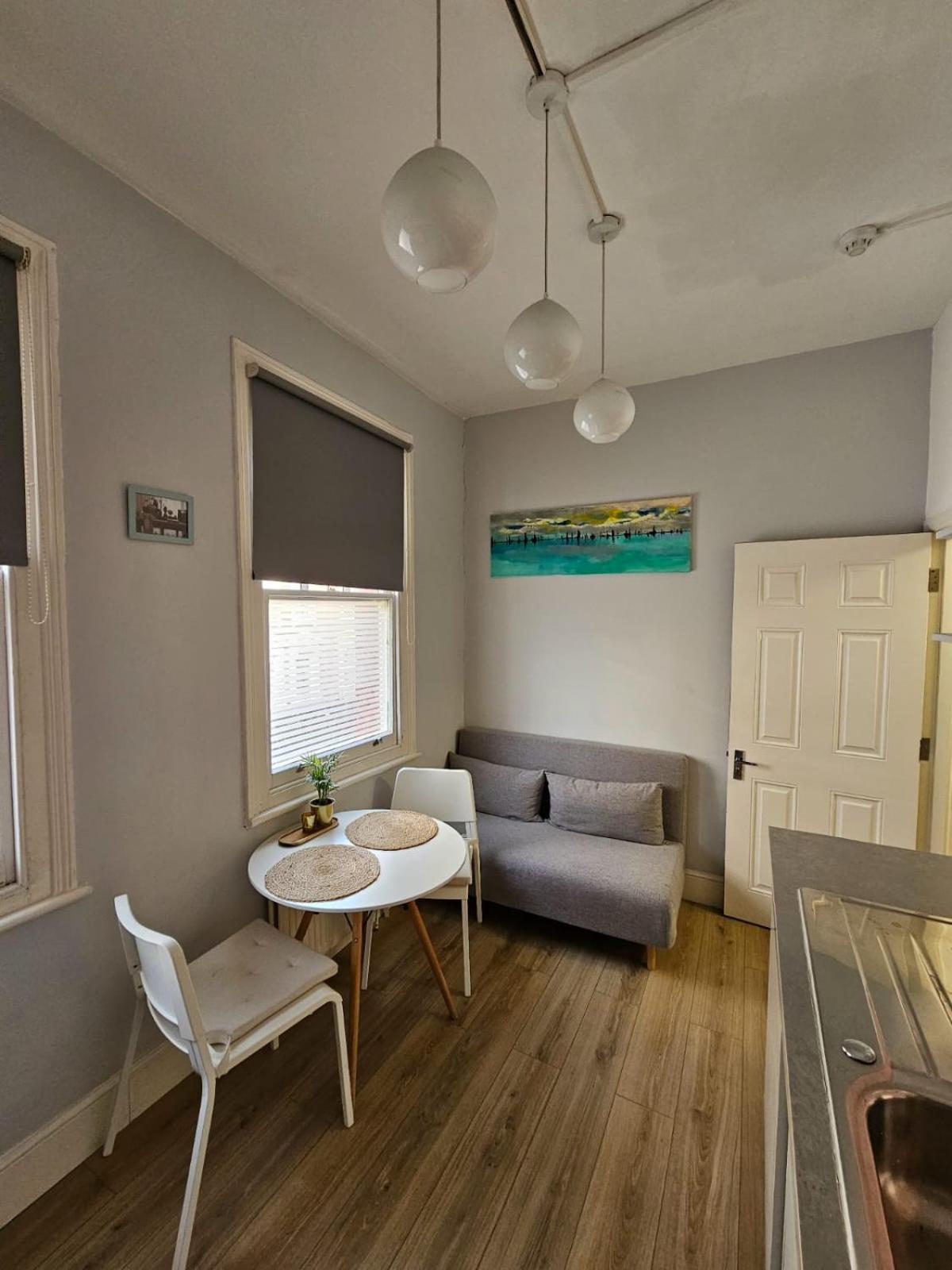 Beautiful And Spacious Flat Londra Exterior foto